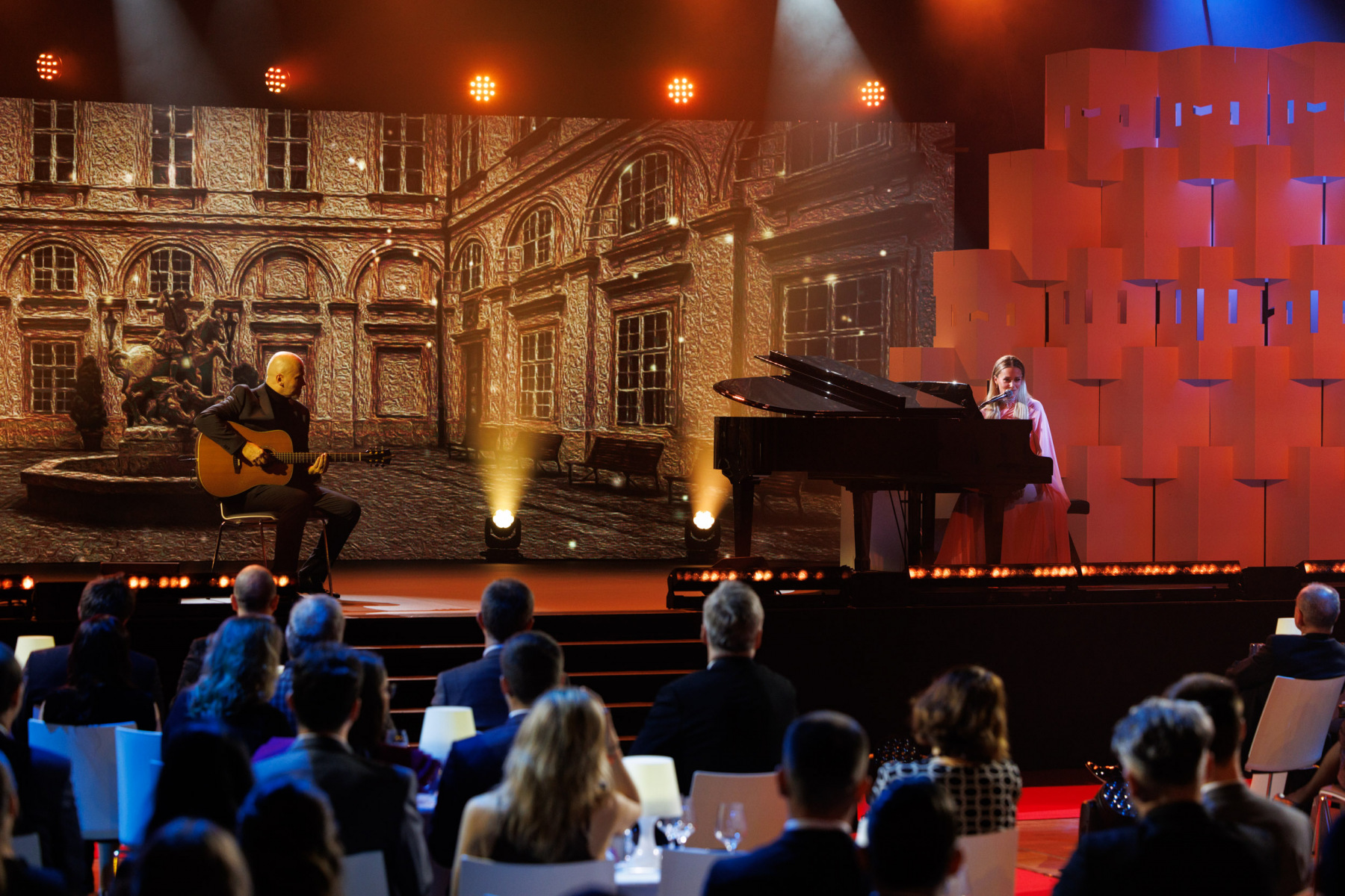 Hudobné vystúpenie Márie Čírovej s manželom