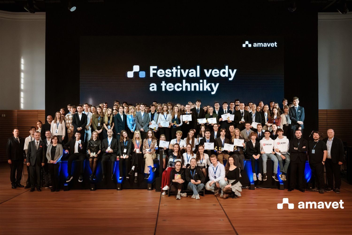 Účastníci festivalu vedy a techniky