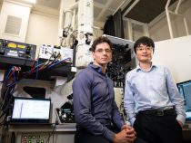 Prelomový mikroskop