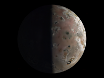 Juno navštívilo Io