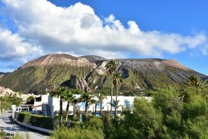 Sopka pri pohľade z mesta