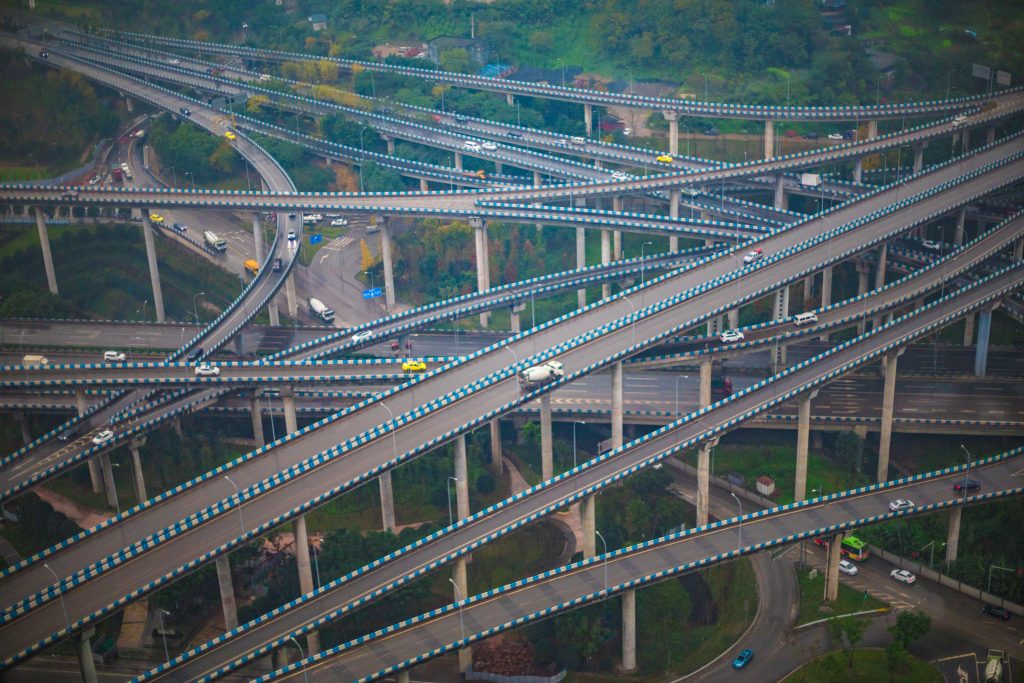 Viacúrovňová cestná infraštruktúra