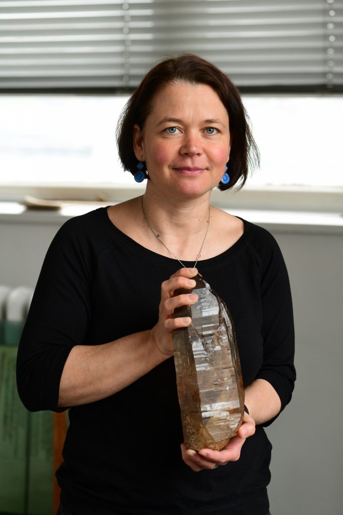 Vedkyňa s veľkým kremeňom