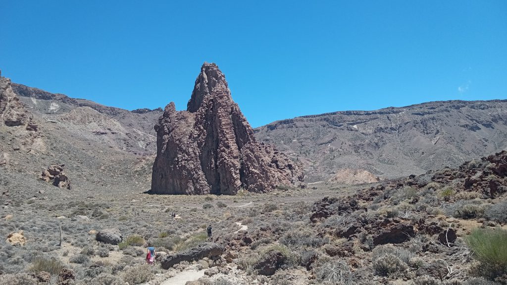 Skalný útvar v suchej krajine