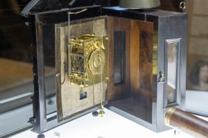 Mechanizmus kyvadlových hodín