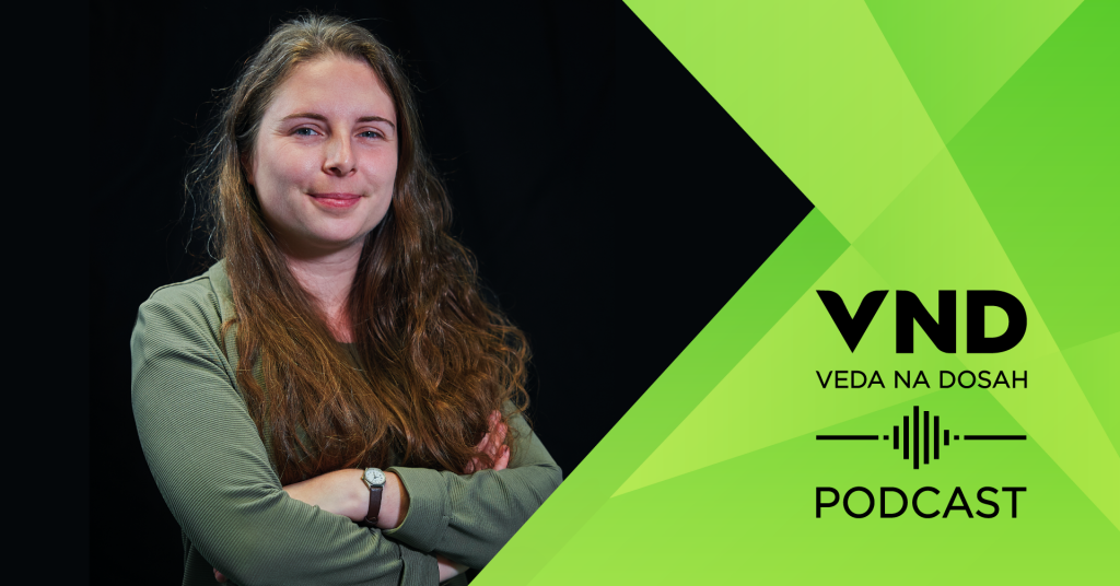 Grafika podcastu VEDA NA DOSAH s Kristínou Kulcsárovou