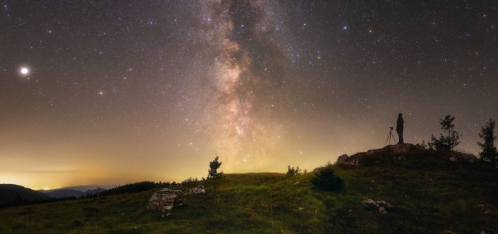Ako zachytiť hviezdy: Letný sprievodca krajinárskou astrofotografiou